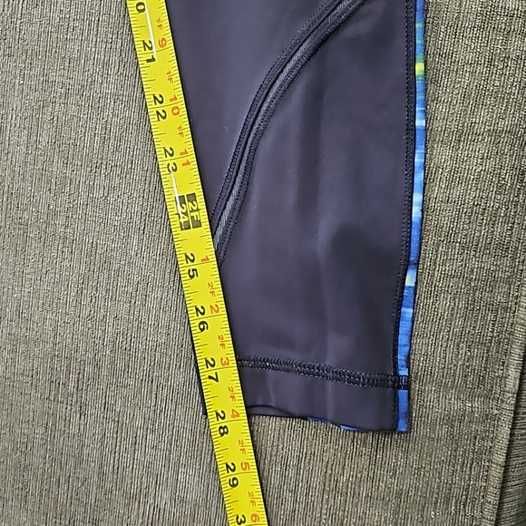 Lululemon rain on train on running tight windy blooms sz6 #b630 - Picture 6 of 6